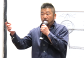 上田勝彦氏