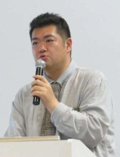 高橋氏